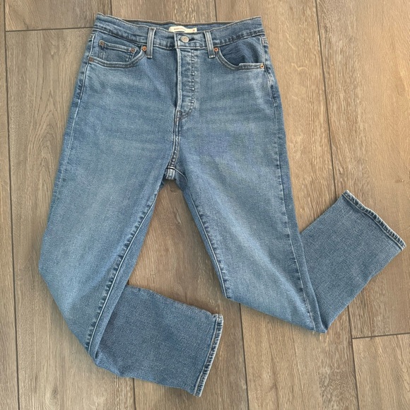 Levi’s Wedgie Straight Jeans High Rise Button Fly Cropped Women’s Size 31 - Picture 3 of 11
